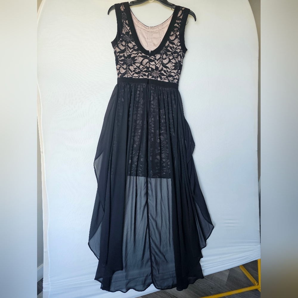 Elegant Morgan & Co. Long Formal Dress - Size 3/4 - Picture 6 of 16